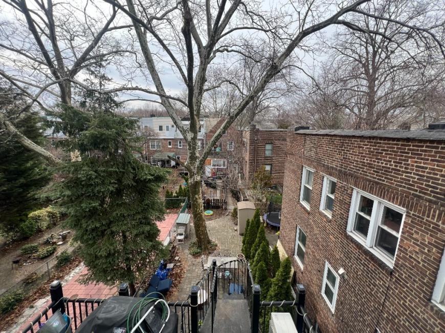 3954 48th St - Photo 6 of 10