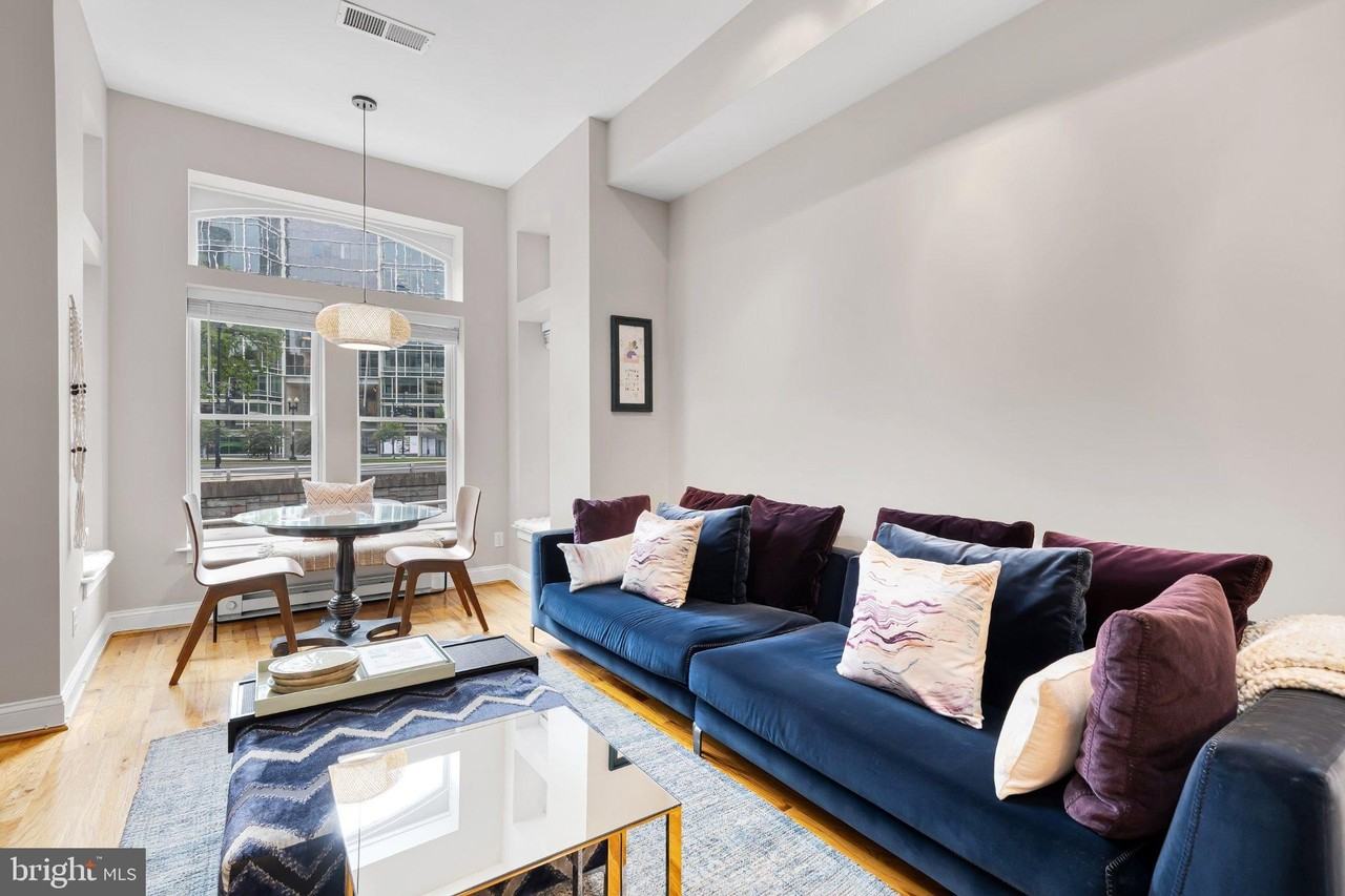 2201 K St Nw Apt 4 - Photo 3 of 22