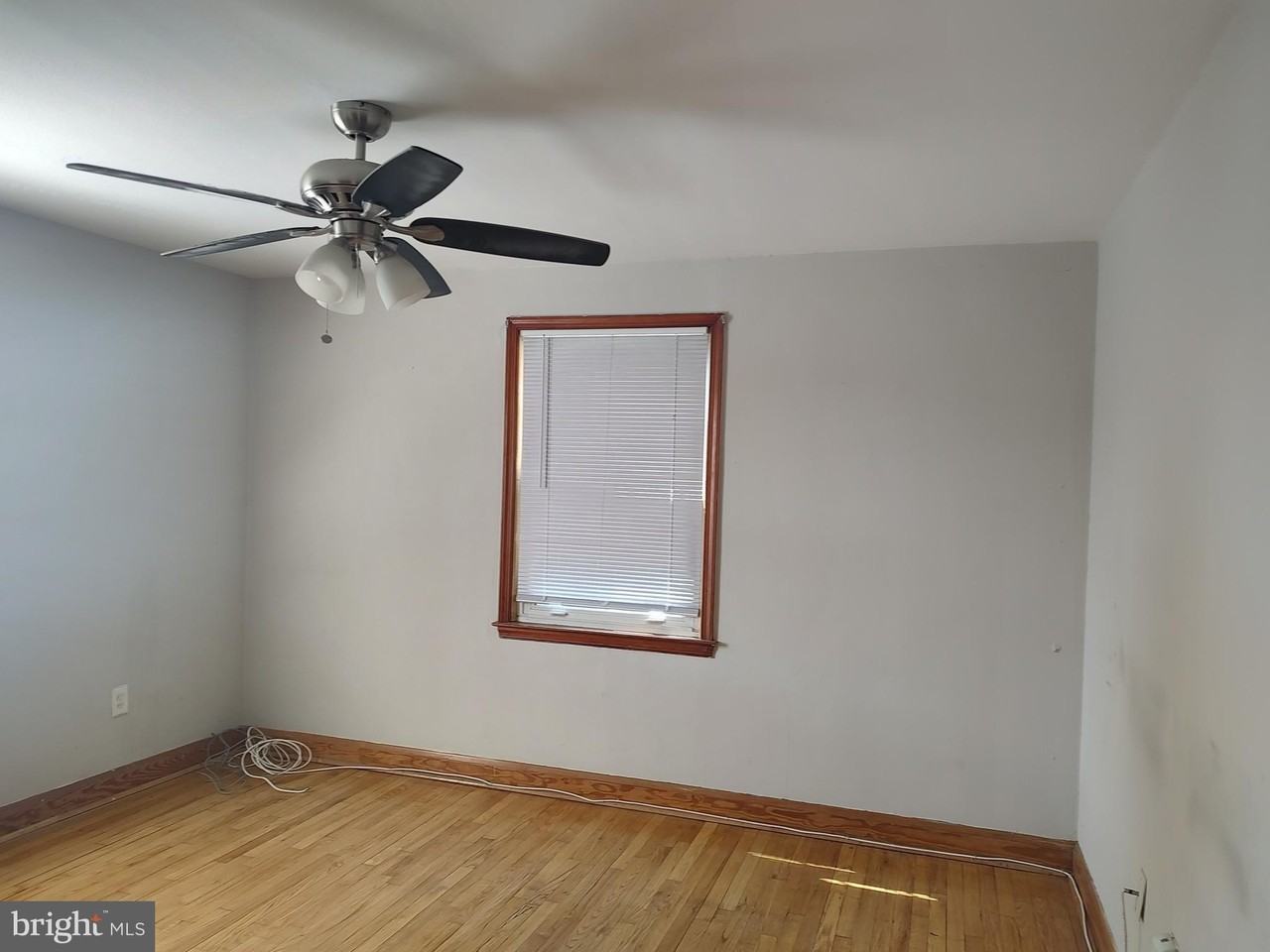 2908 5th Ave - Photo 5 of 8