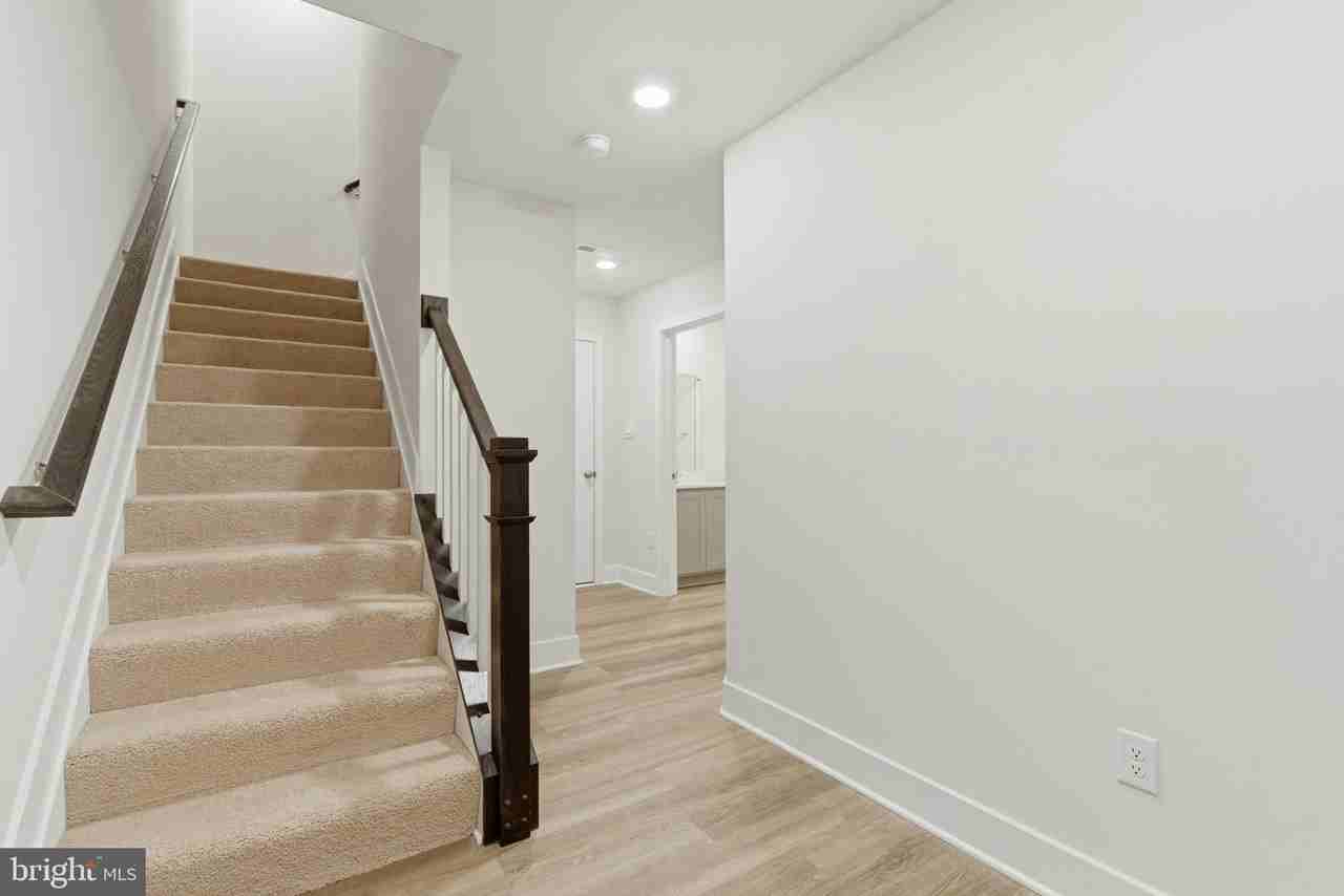 5217 Manor Park Way - Photo 3 of 35