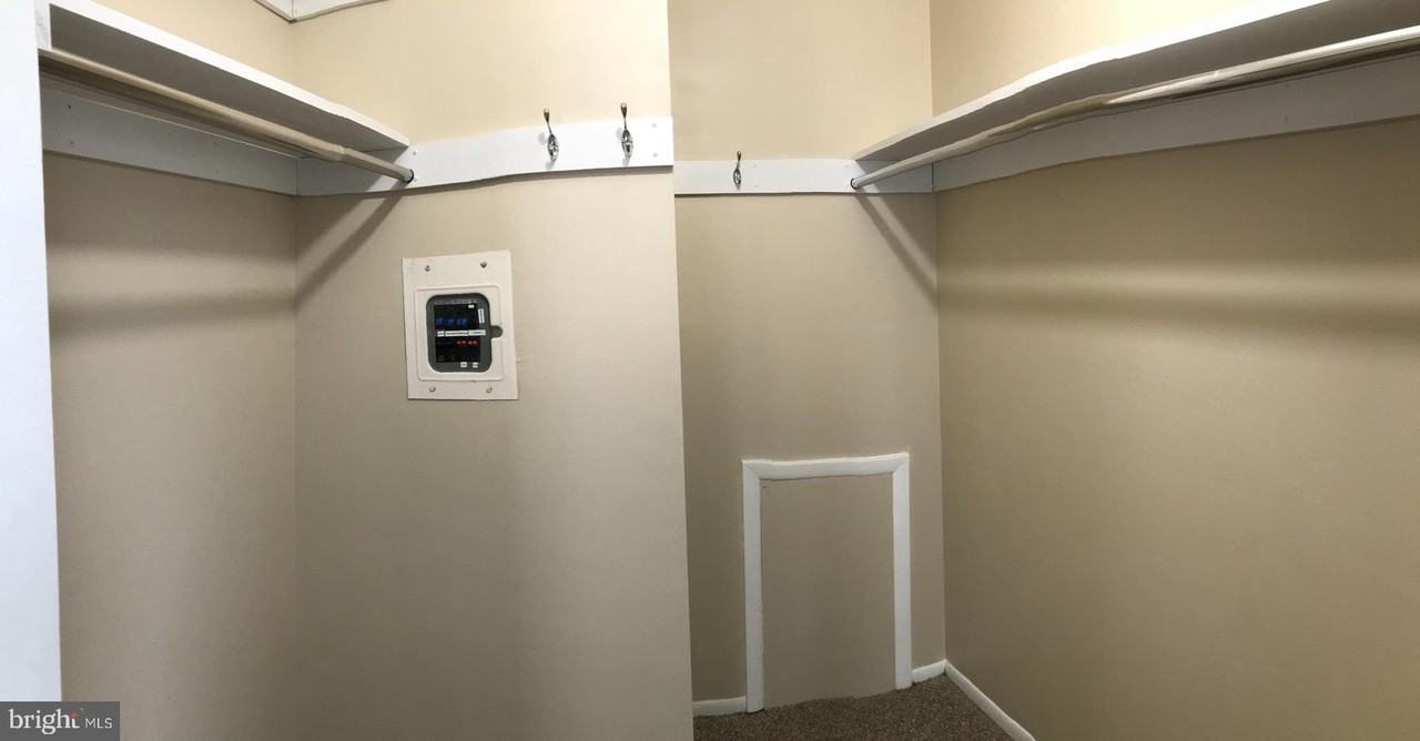 6113 HILLTOP Drive unit: Parkview - Photo 6 of 16