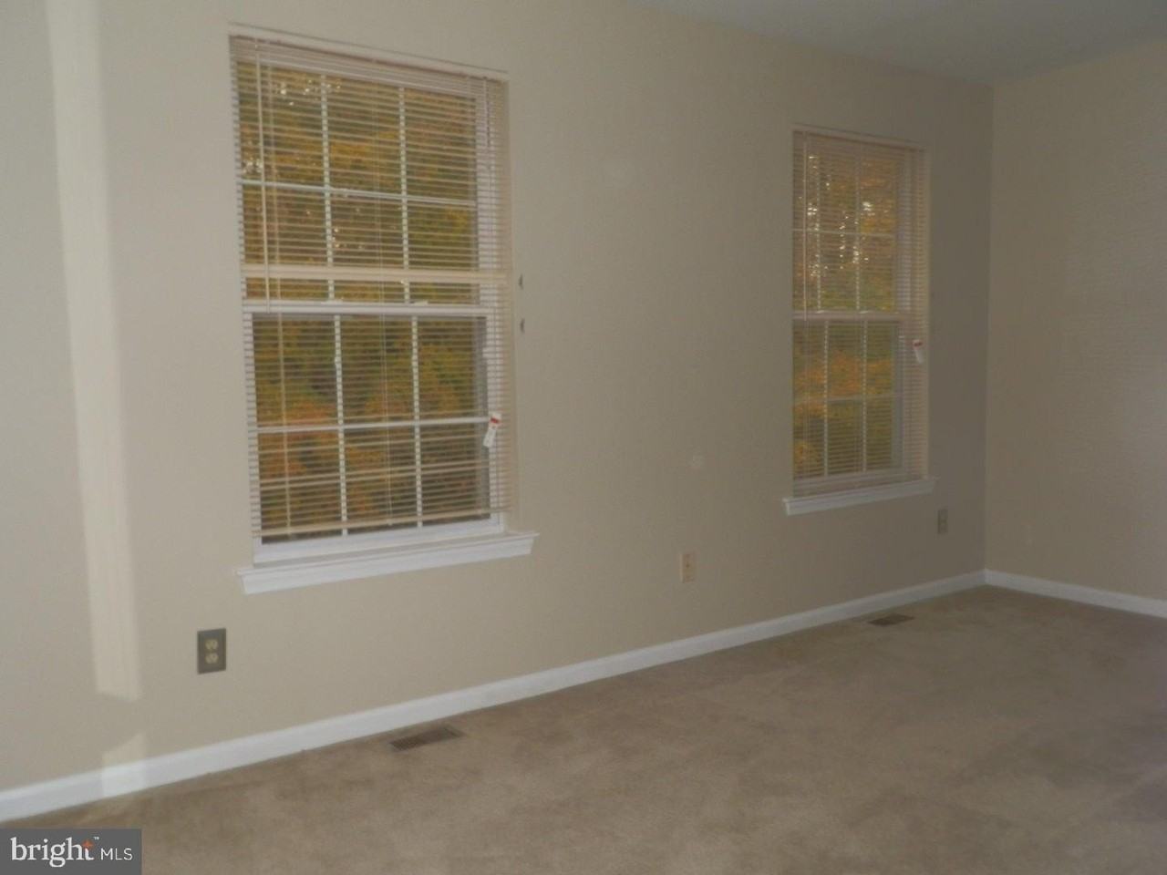 36 Andrews Ct - Photo 5 of 11