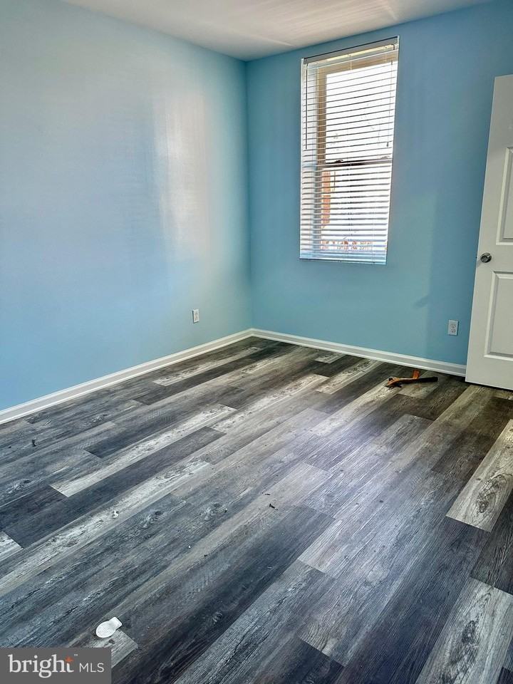 542 Stanbridge St Unit 1 #1 - Photo 2 of 14