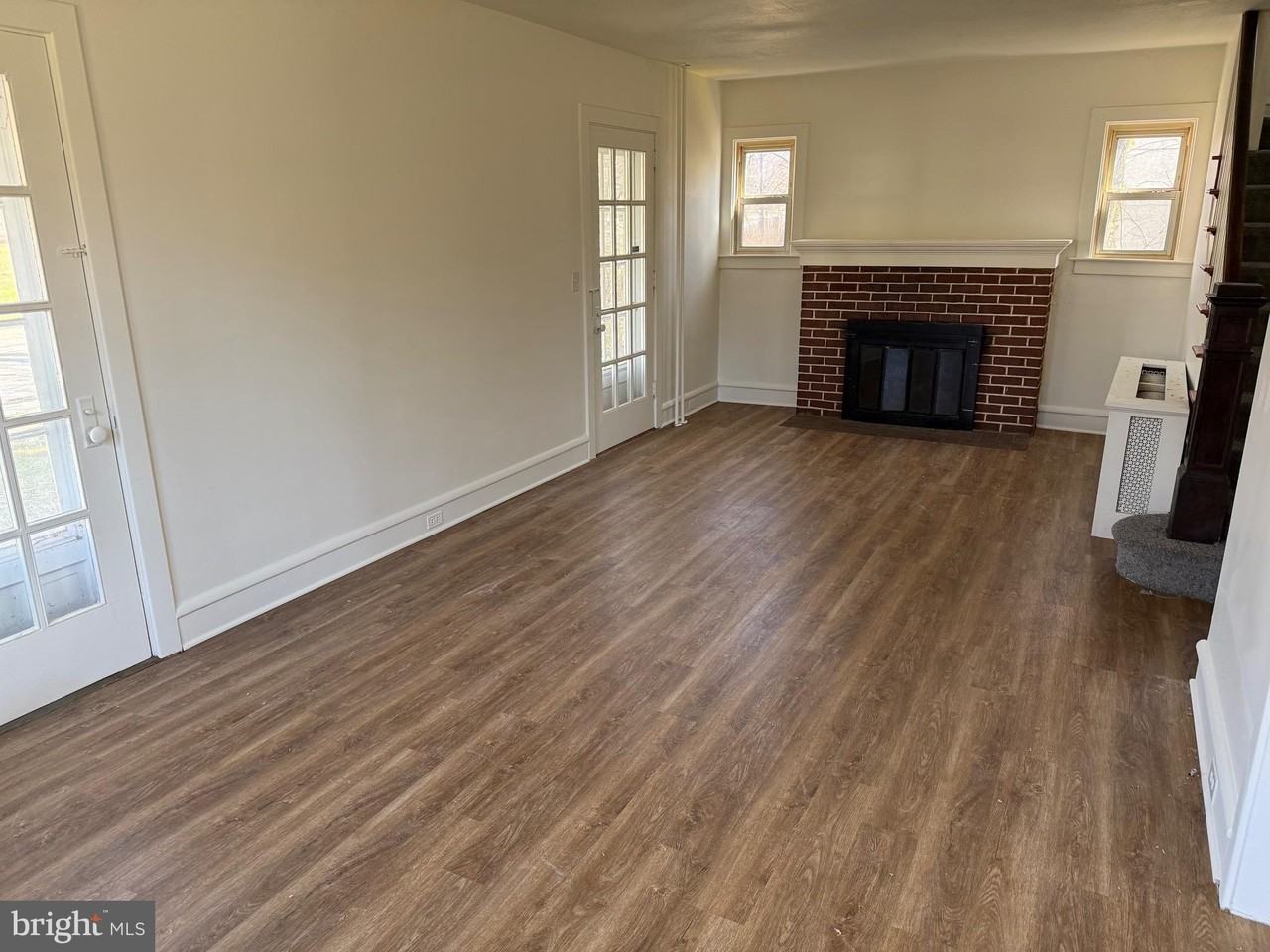 3202 Swede Rd - Photo 4 of 13