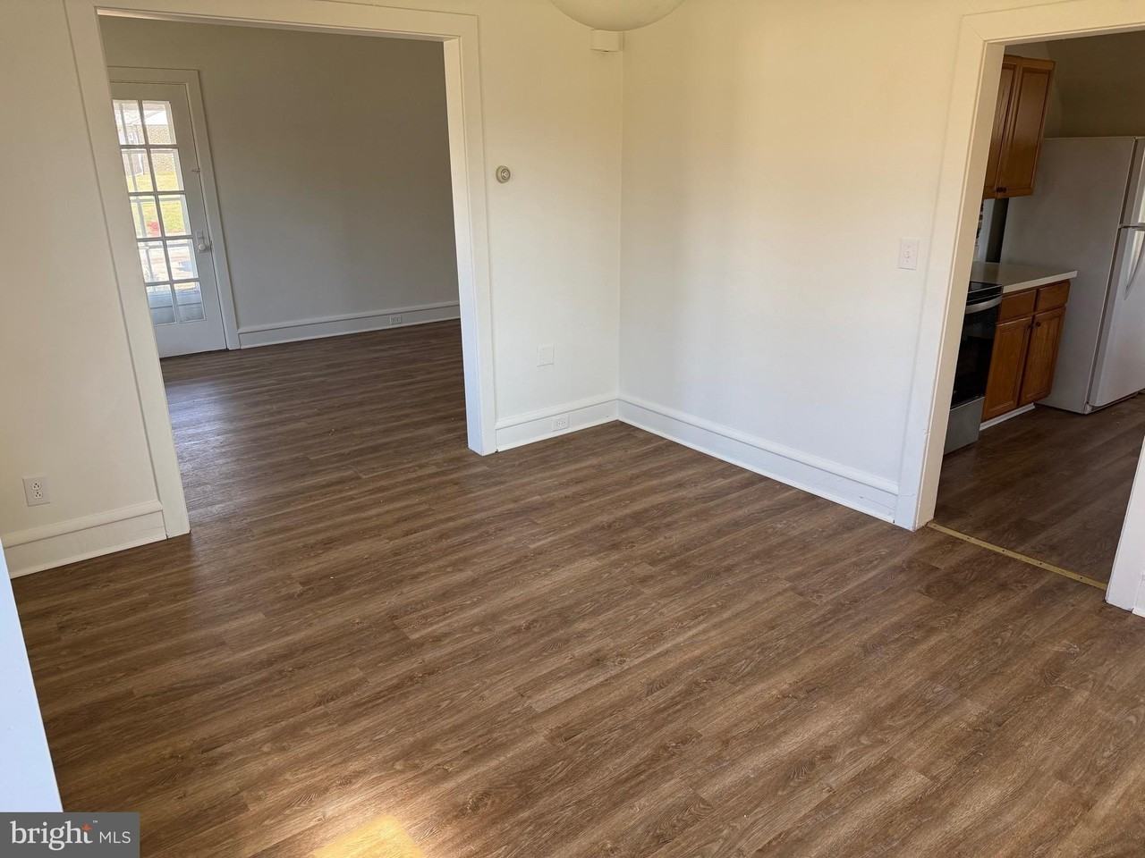 3202 Swede Rd - Photo 6 of 13