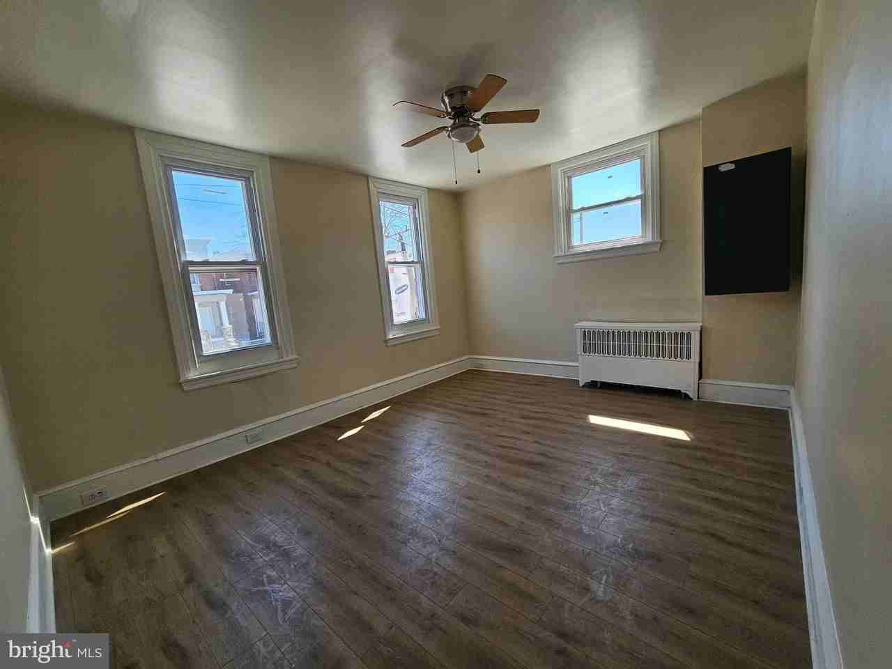 718 S 52nd St - Photo 3 of 11