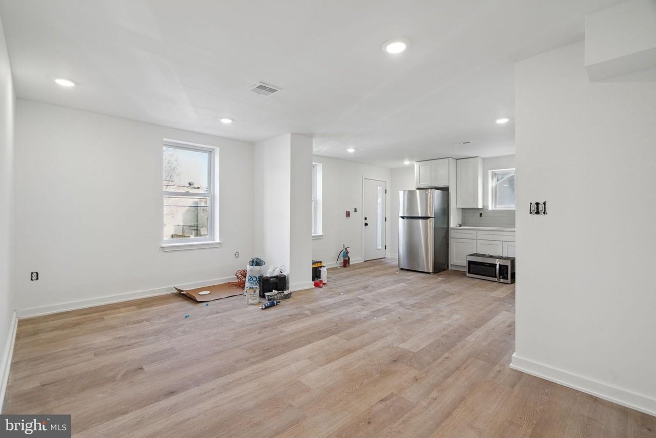 1873 Frankford Ave #2F - Photo 2 of 20