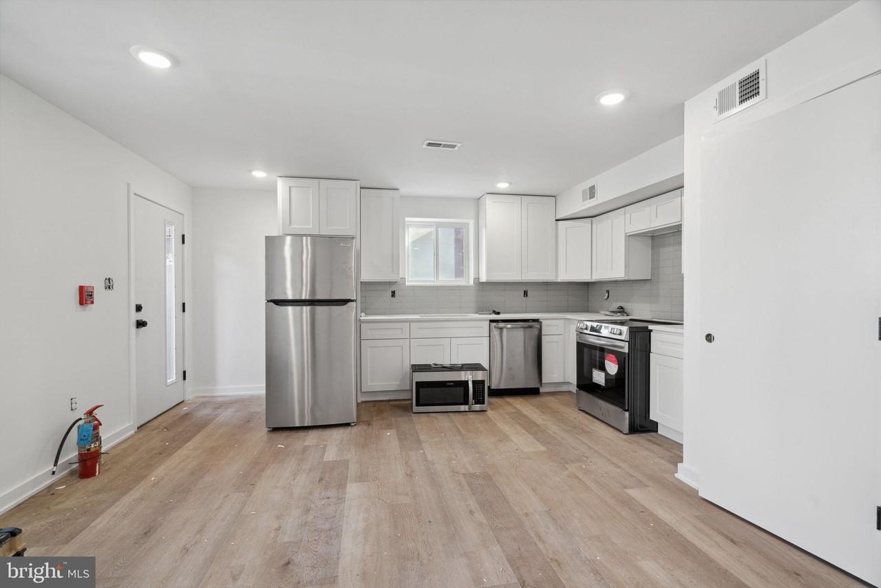 1873 Frankford Ave #2F - Photo 3 of 20