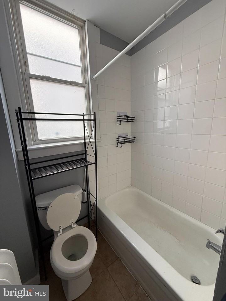 2423 E Allegheny Ave Fl 1 - Photo 6 of 9