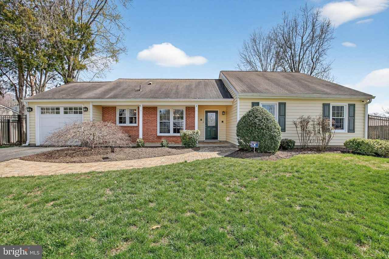 4337 Rolling Stone Way - Photo 2 of 50