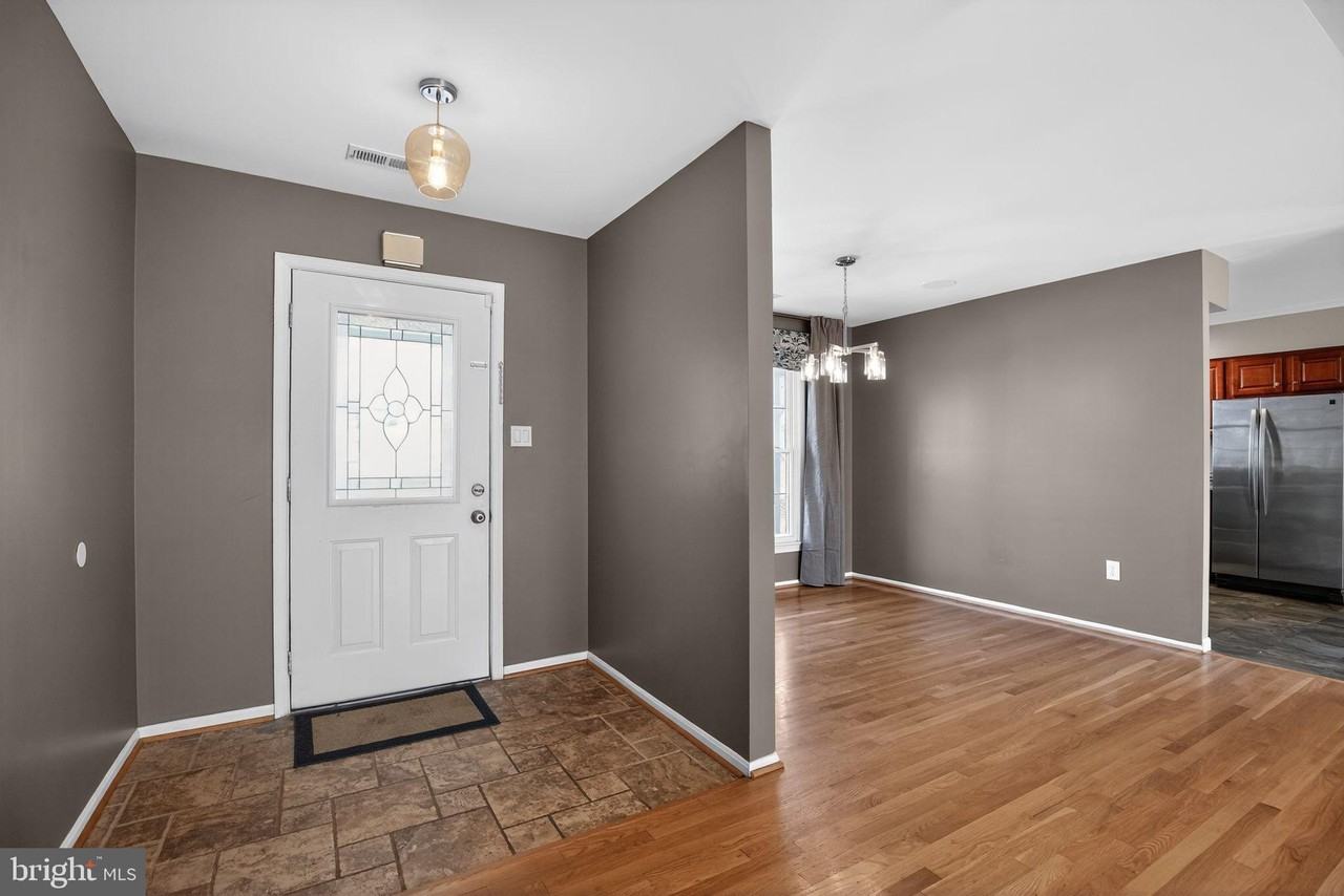 4337 Rolling Stone Way - Photo 4 of 50