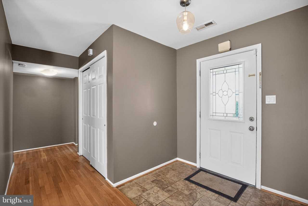 4337 Rolling Stone Way - Photo 5 of 50