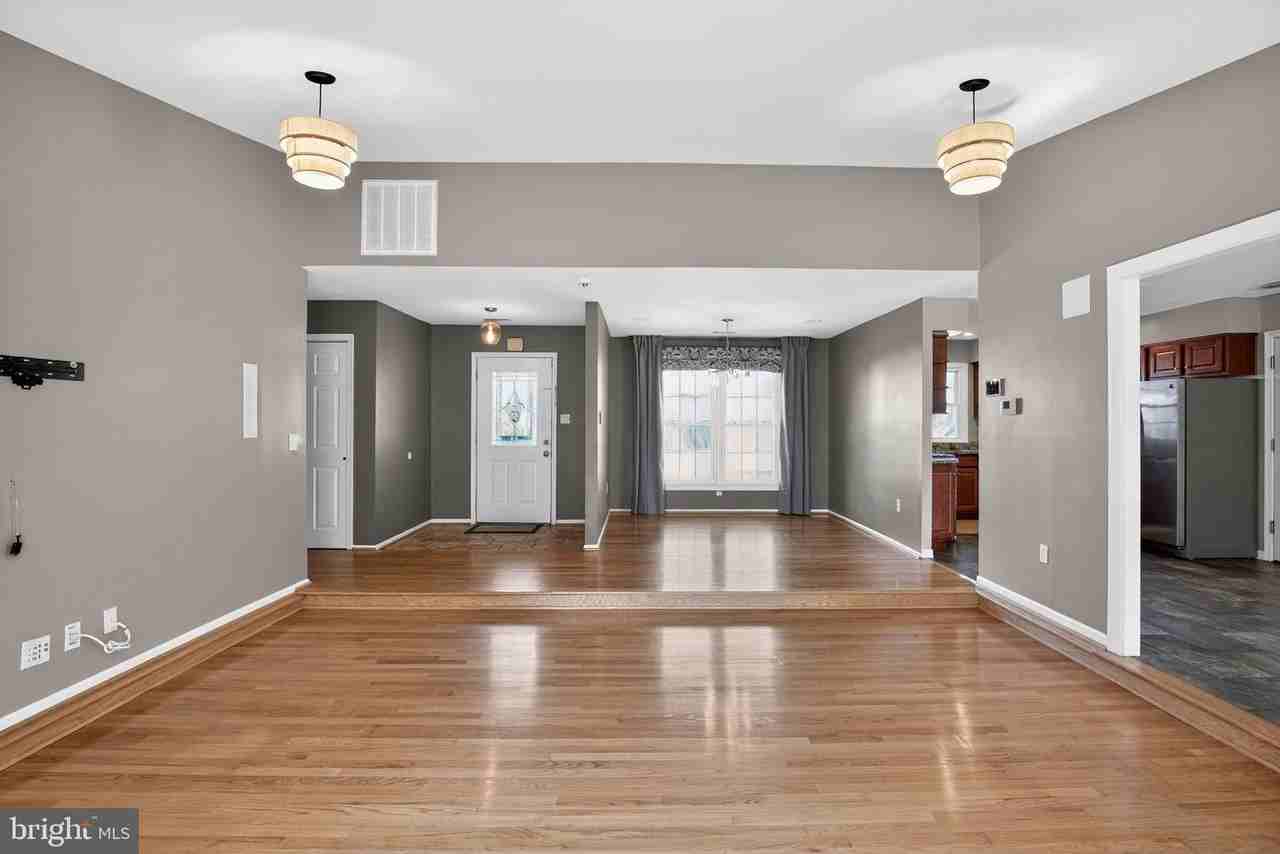 4337 Rolling Stone Way - Photo 6 of 50