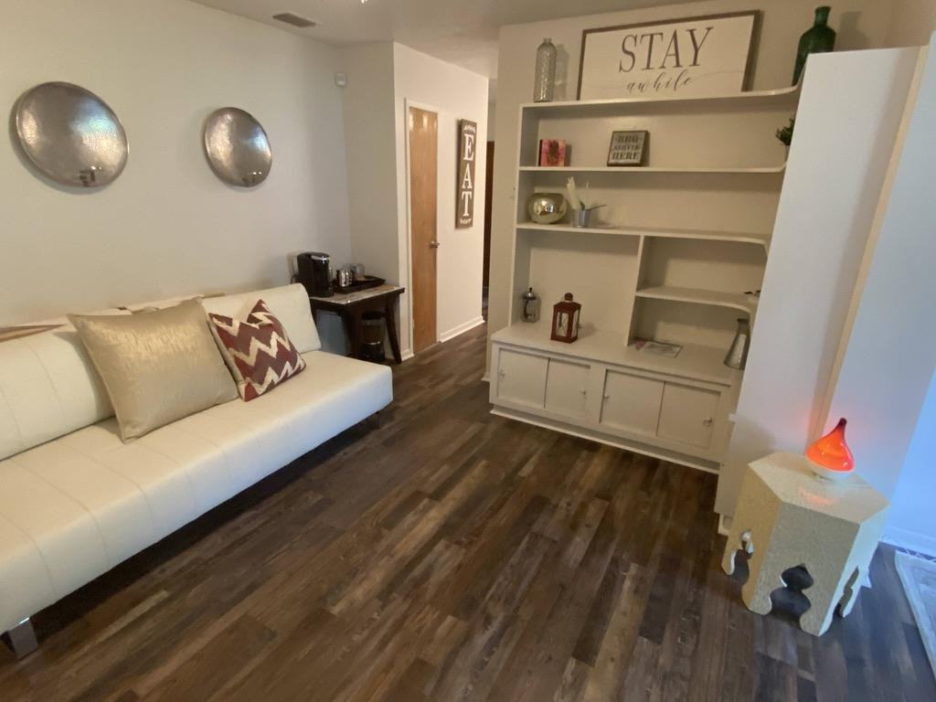 E 112th Ave - Photo 5 of 11