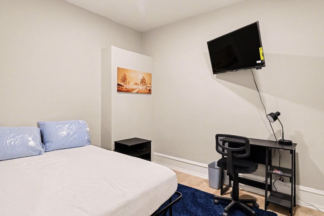 Chester Ave - Photo 7 of 14