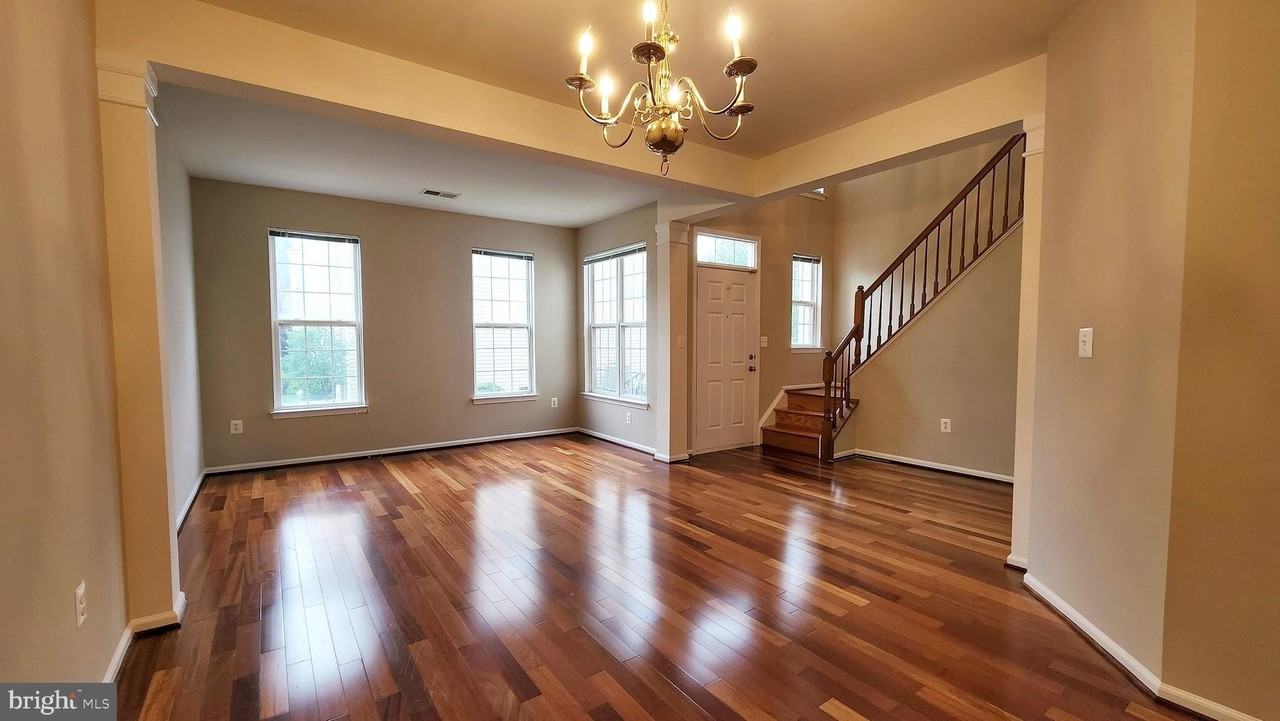 20969 Kittanning Ln - Photo 4 of 24