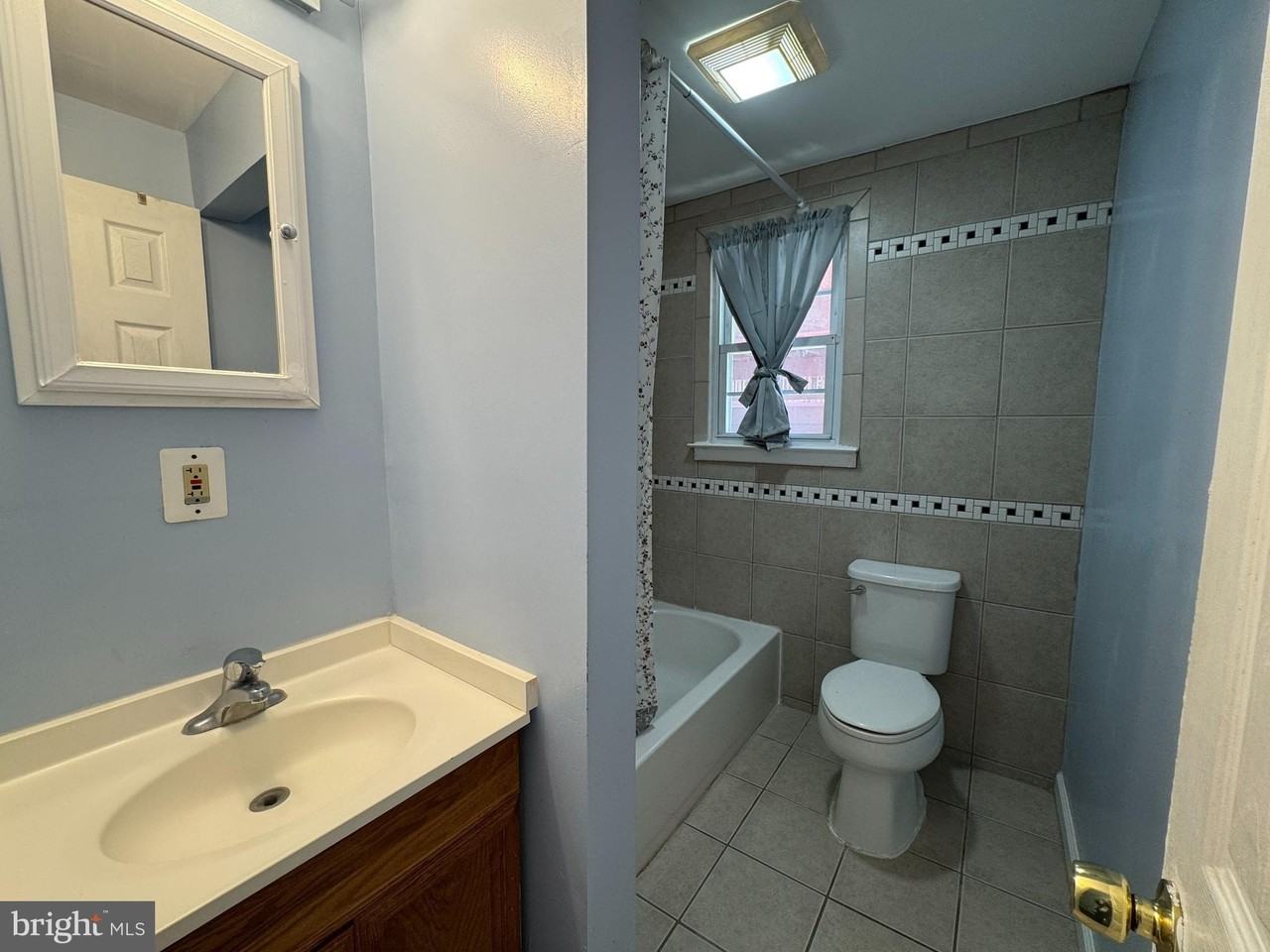 10127 Lomond Dr - Photo 6 of 20