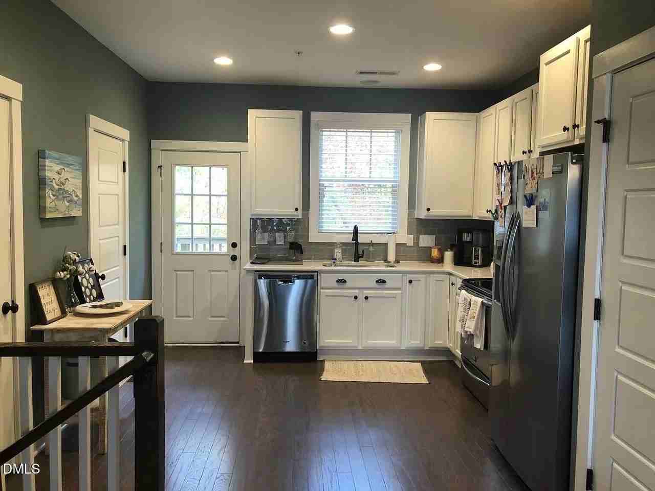 2801 Stone Rock Dr Apt 105 - Photo 4 of 13