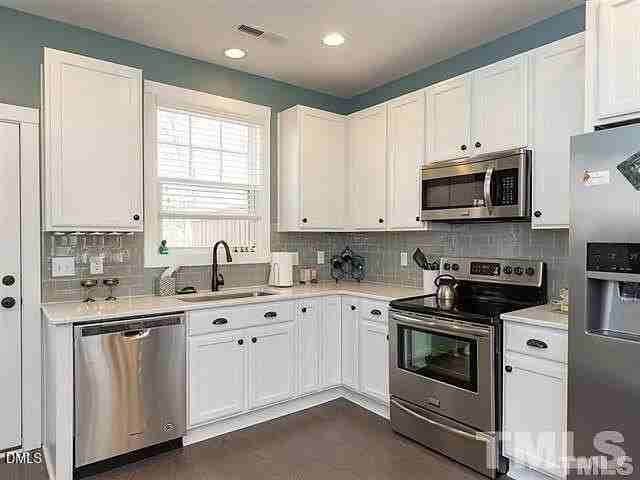 2801 Stone Rock Dr Apt 105 - Photo 5 of 13