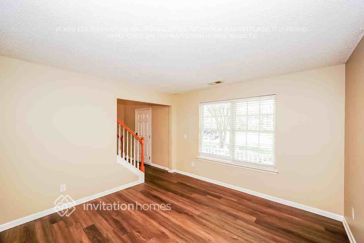 6625 Forest Cross Dr - Photo 6 of 19