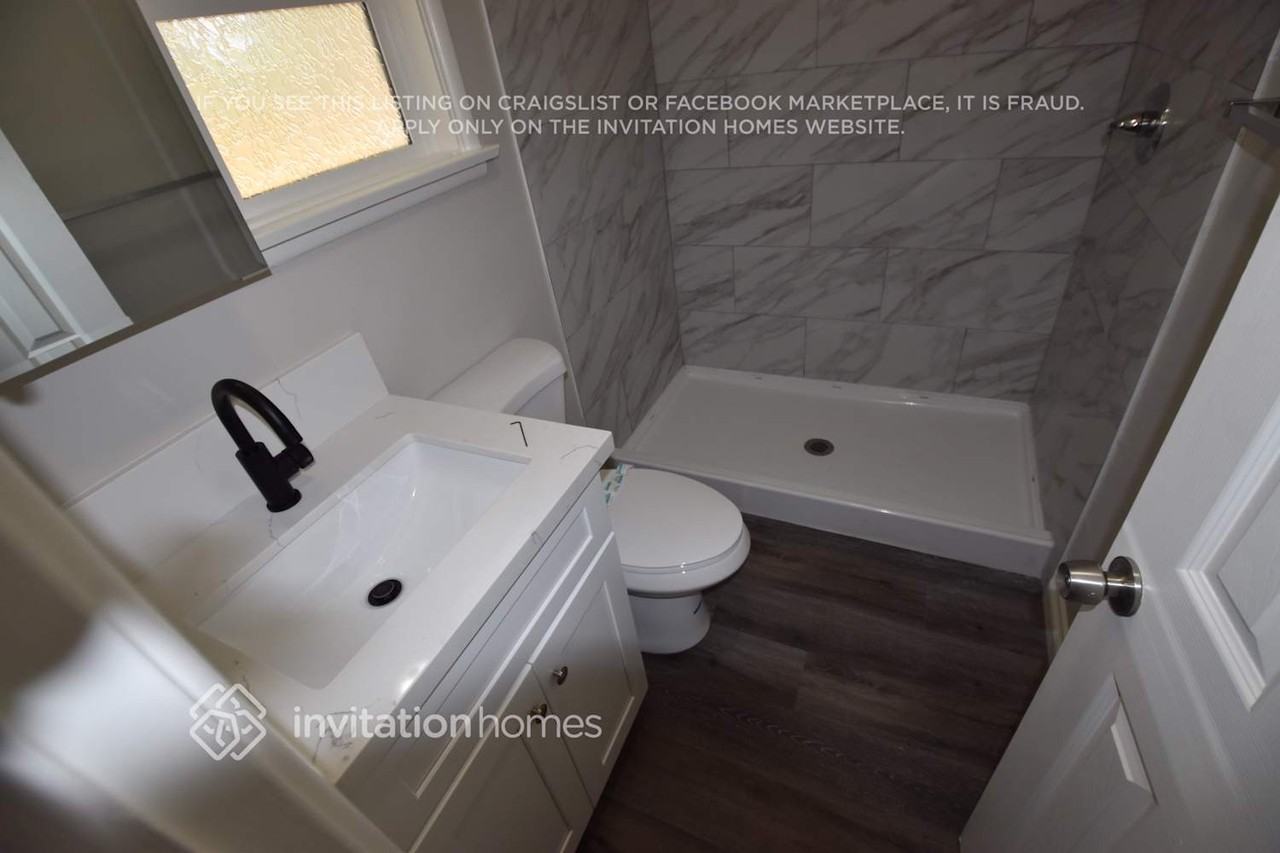 3216 Knoll Way - Photo 7 of 9