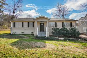 featured image of 521 Ivy Ln