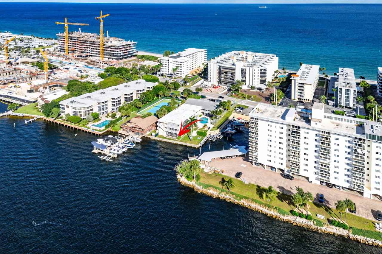 1166 Hillsboro Mile Apt 8 - Photo 2 of 30