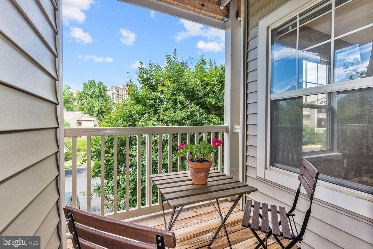 11653 Gas Light Ct - Photo 5 of 5