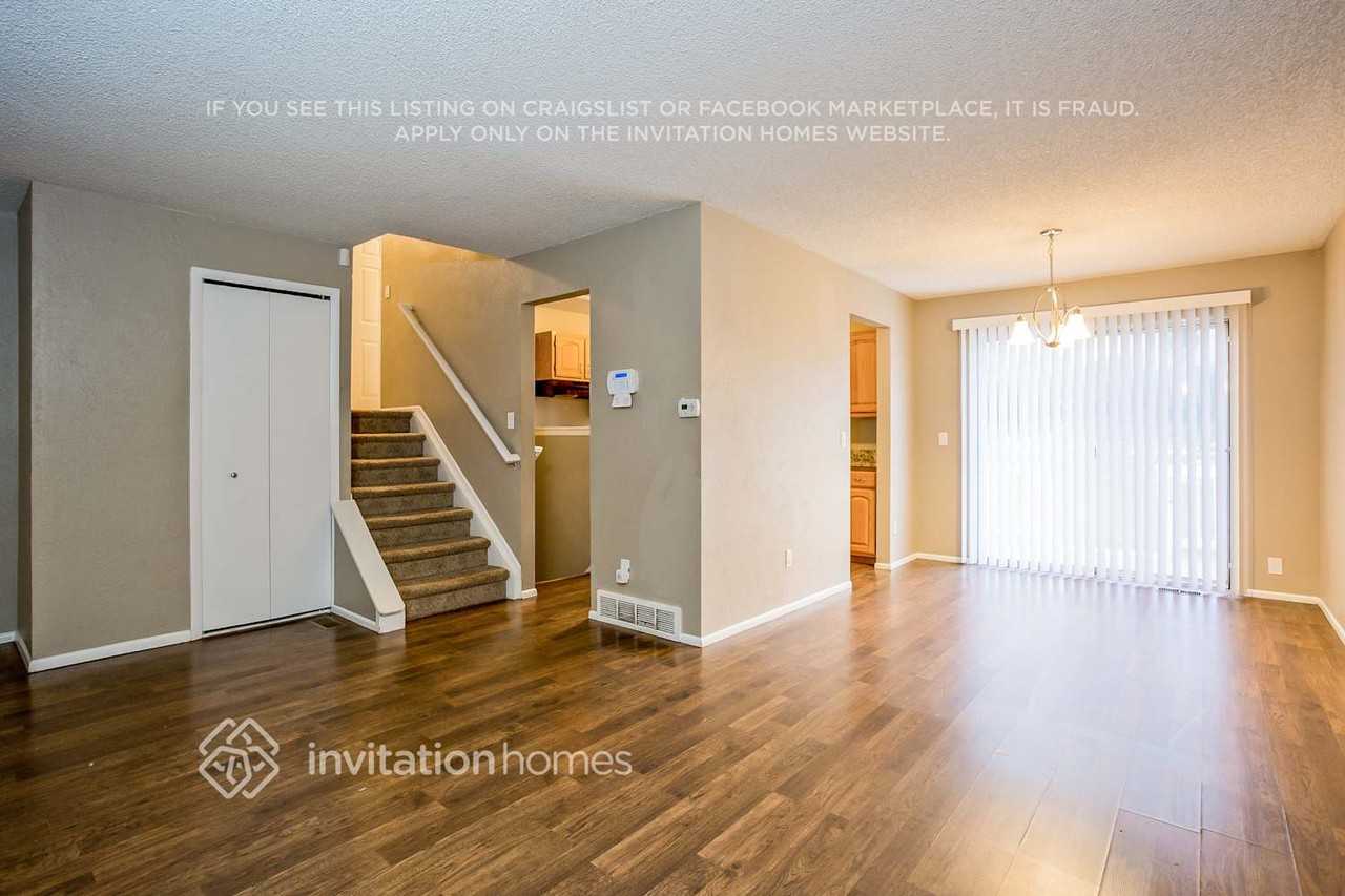 19064 E Eastman Ave - Photo 4 of 19