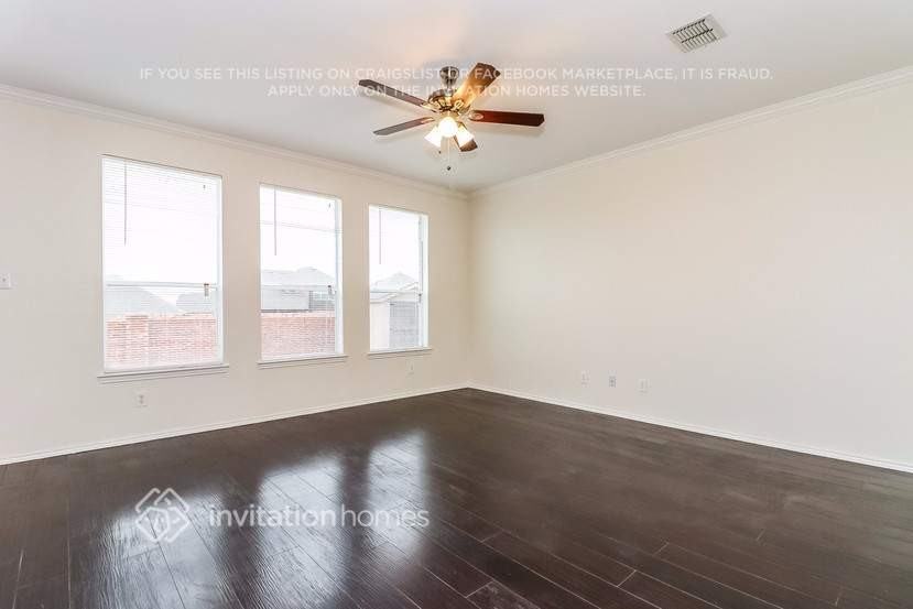 1248 Sweetwater Dr - Photo 5 of 29