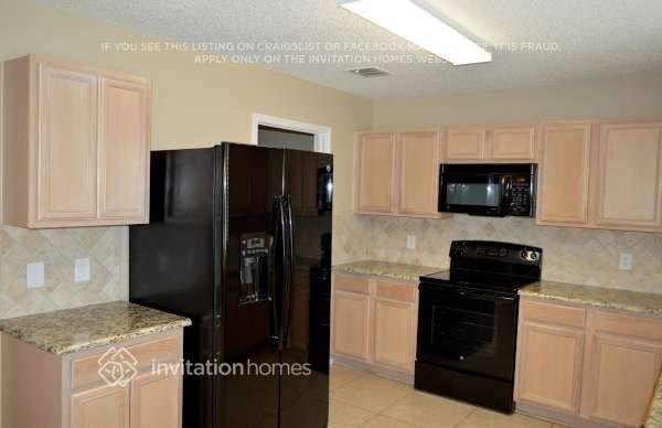 2928 Marco Dr - Photo 4 of 13