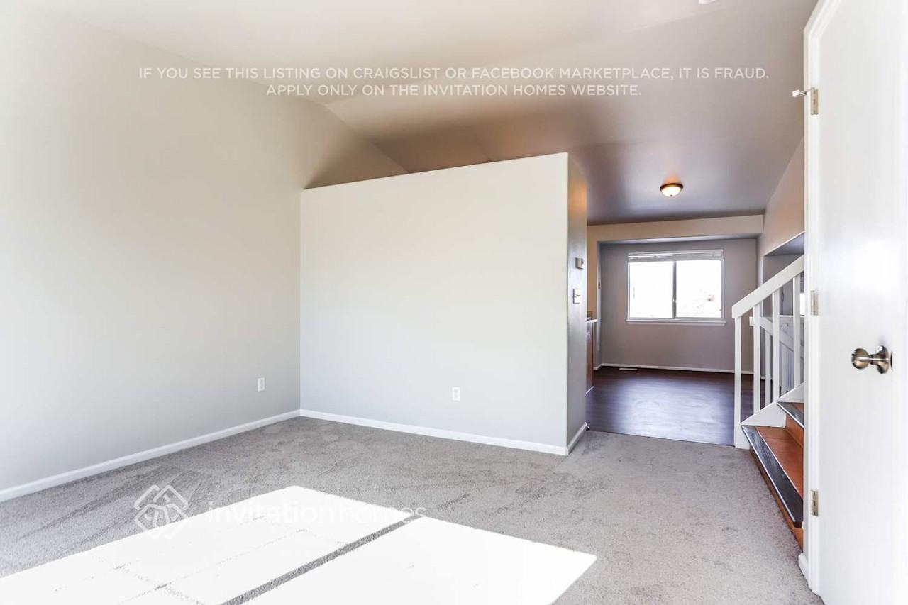 19389 E 41st Pl - Photo 3 of 13