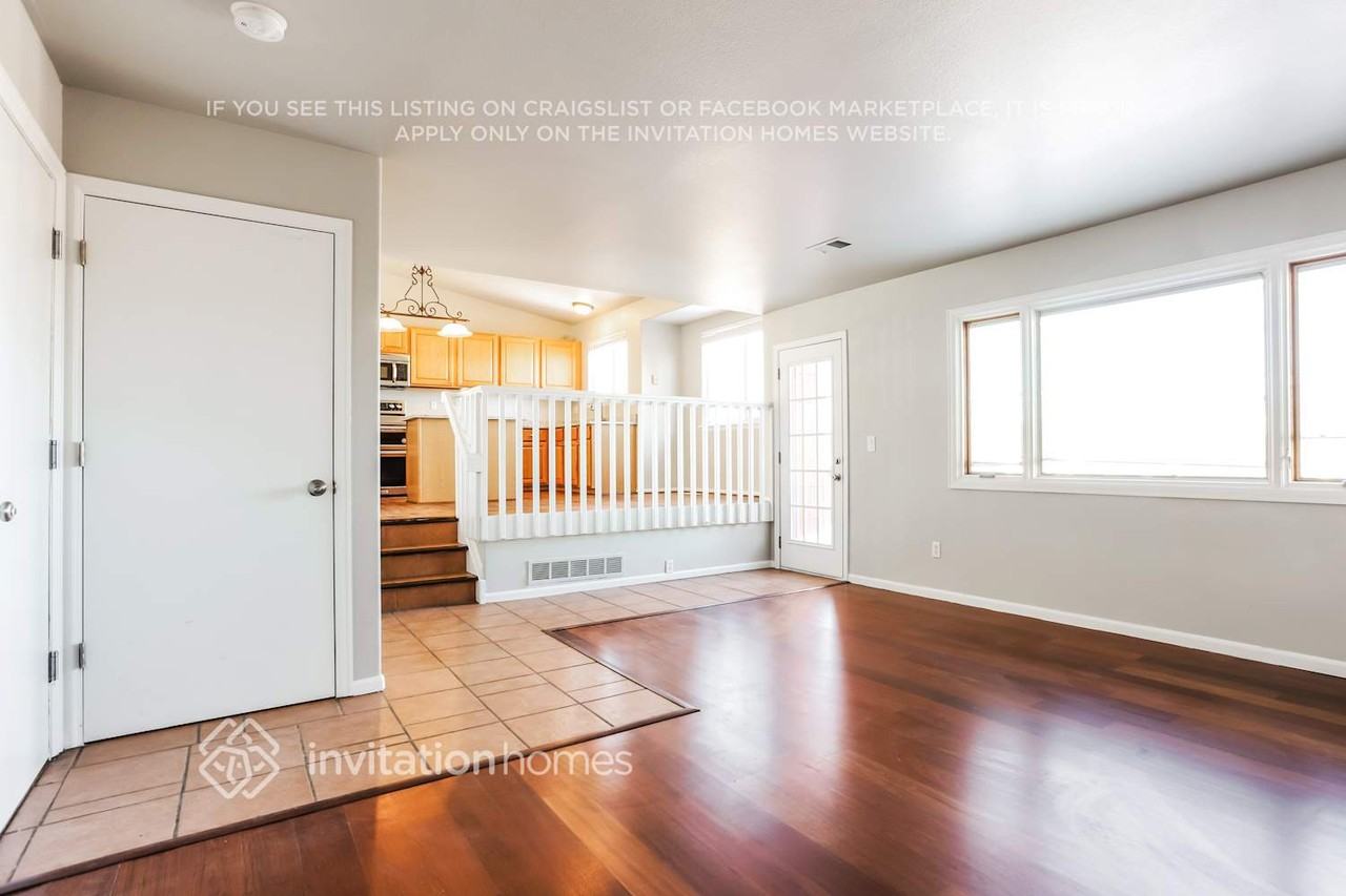 19389 E 41st Pl - Photo 4 of 13