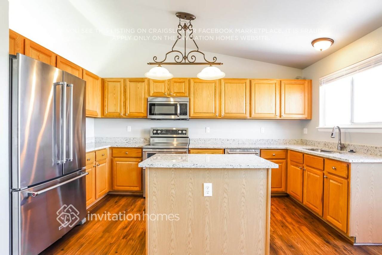 19389 E 41st Pl - Photo 5 of 13