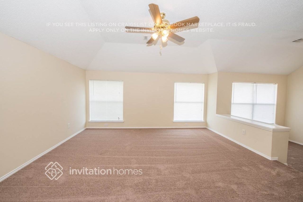 7518 Armstrong Ln - Photo 6 of 18