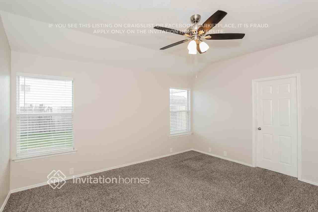 2513 Tar Heel Dr - Photo 7 of 11