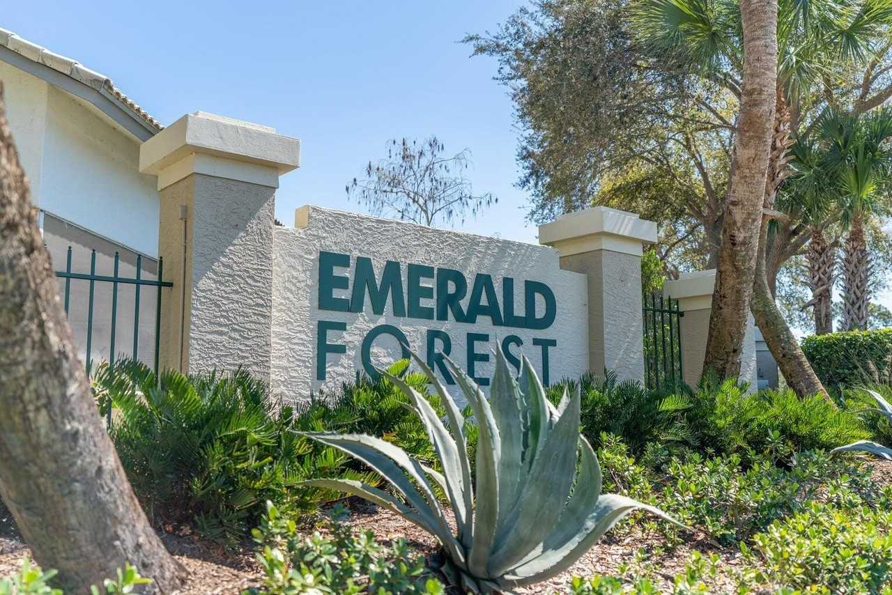 1051 Aviary Rd - Photo 2 of 10