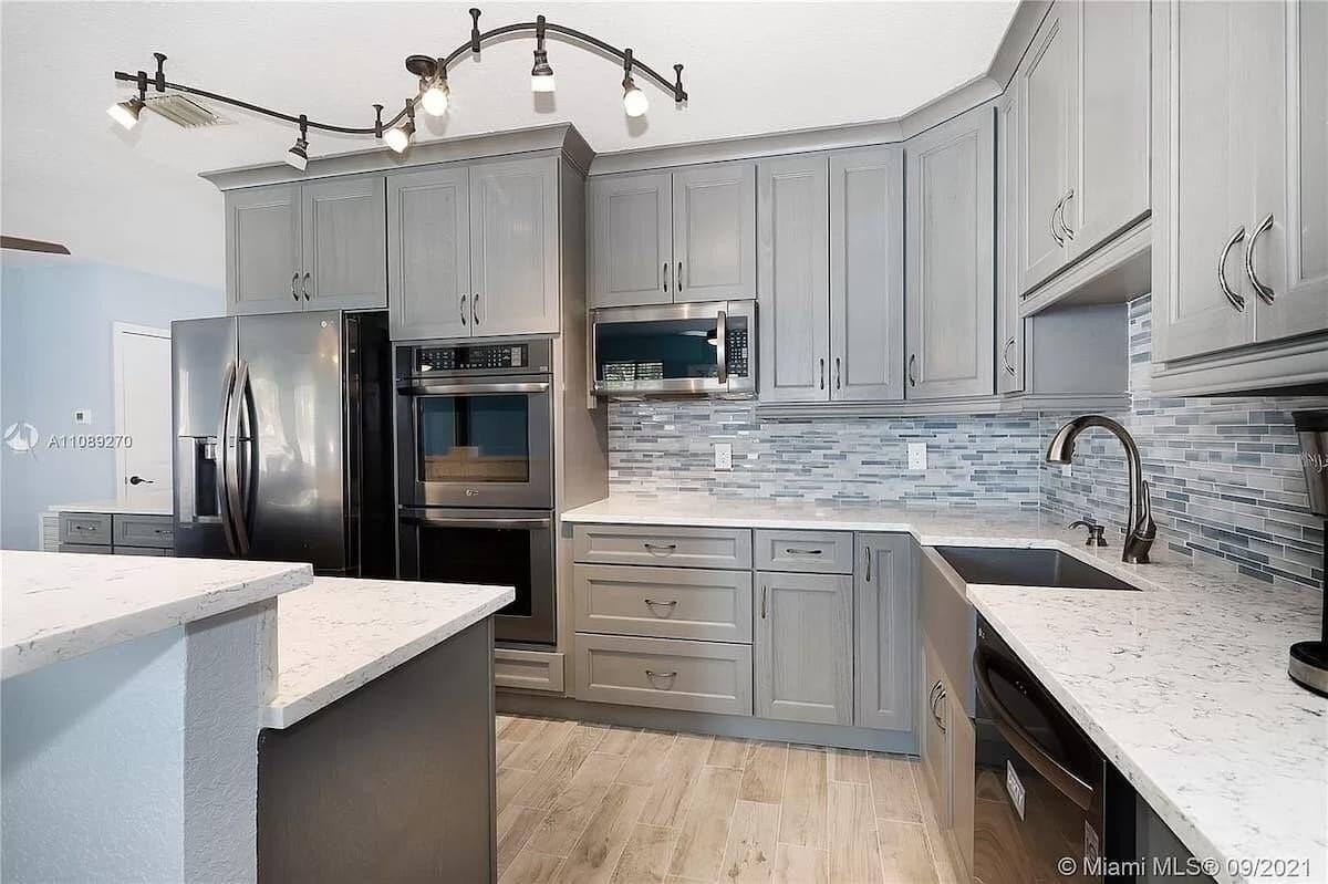 316 Nw 29th St - Photo 2 of 21