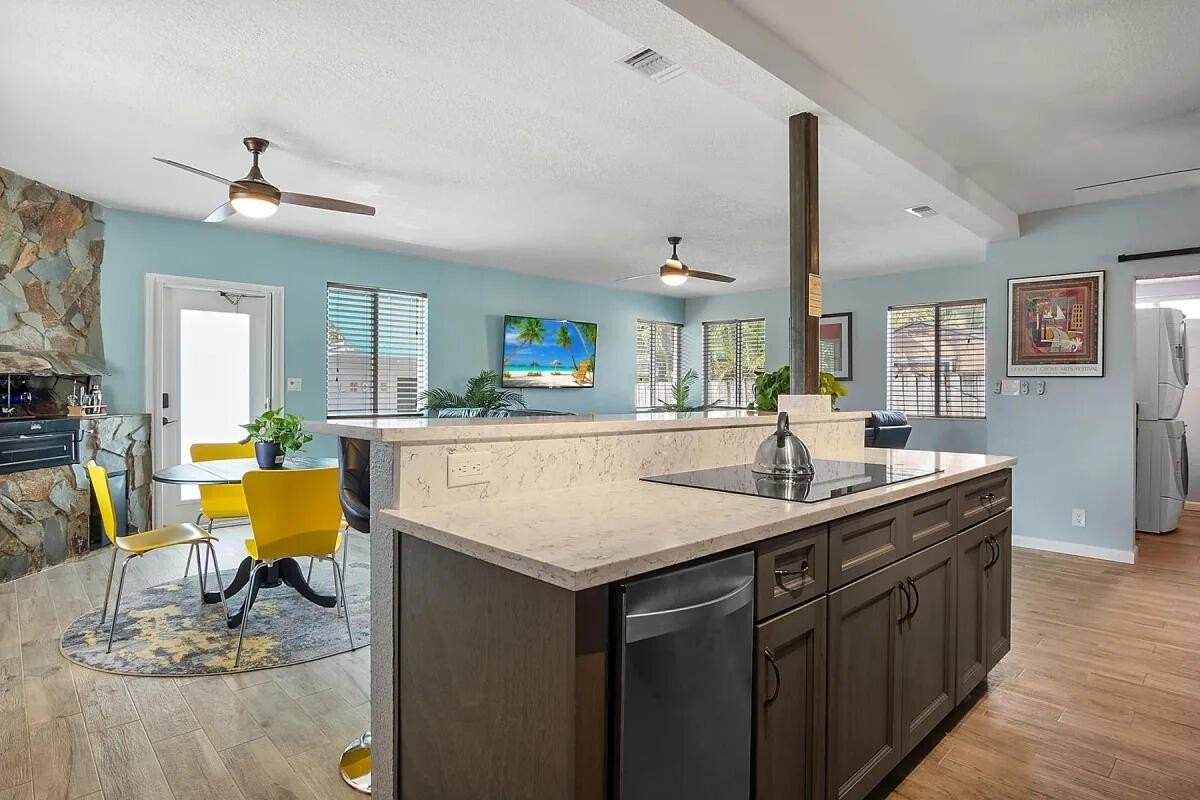 316 Nw 29th St - Photo 3 of 21