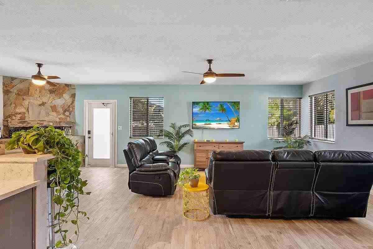 316 Nw 29th St - Photo 6 of 21