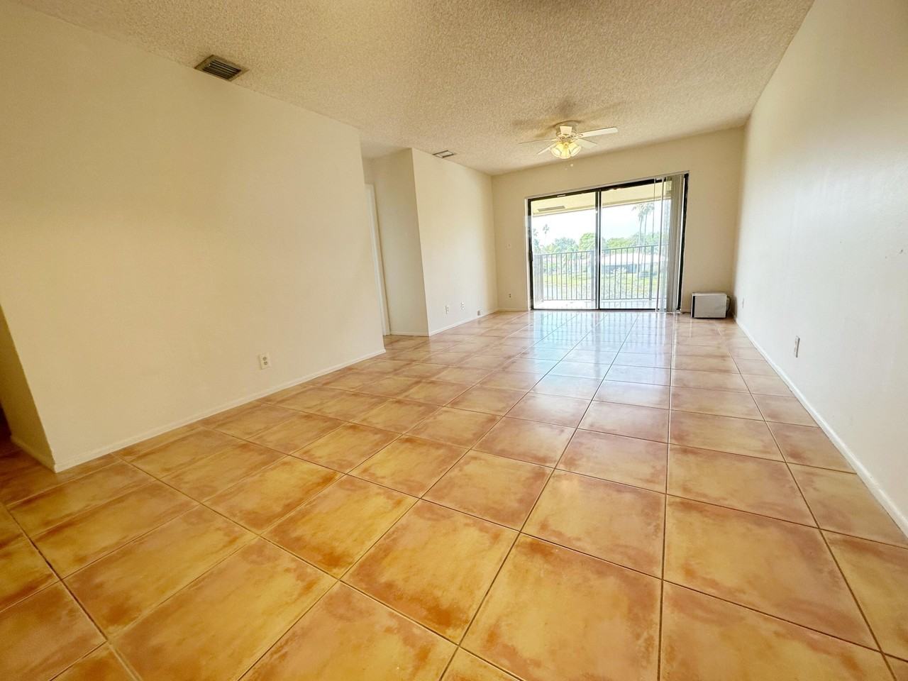 11453 Nw 39th Ct Apt 309-2 - Photo 7 of 35
