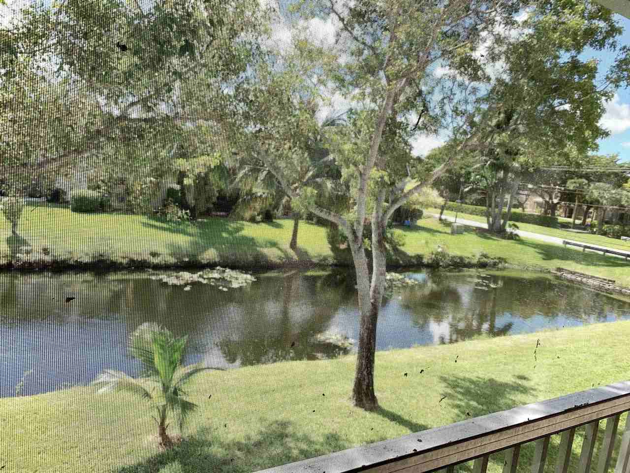 2750 Forest Hills Blvd Apt 208 - Photo 4 of 33