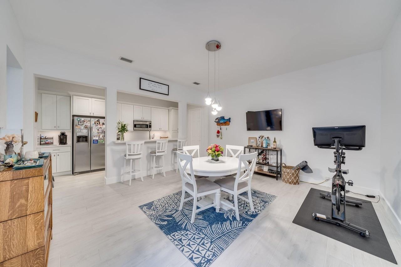 8335 Nw 7th Ter - Photo 3 of 50