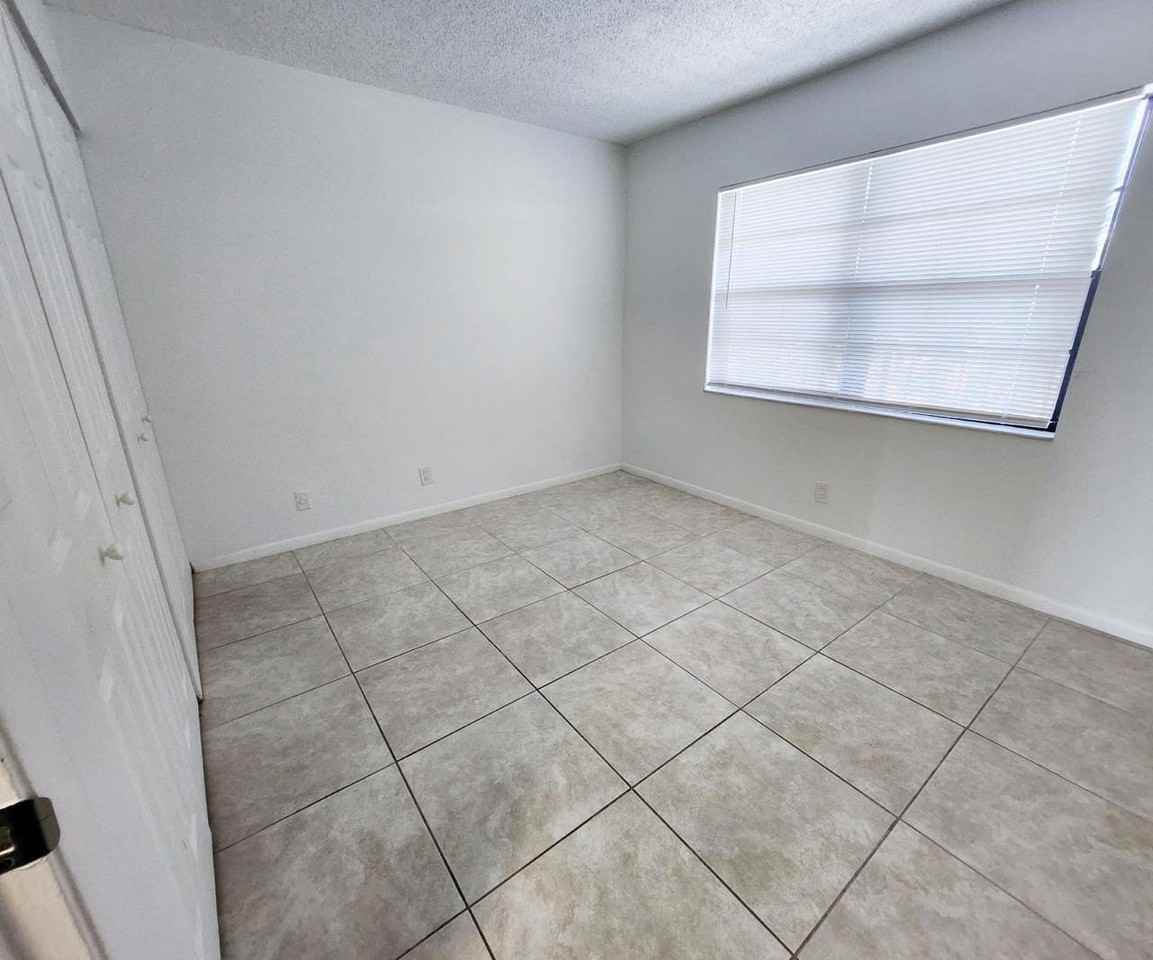 9235 SW 8th 402 Street - Photo 7 of 37