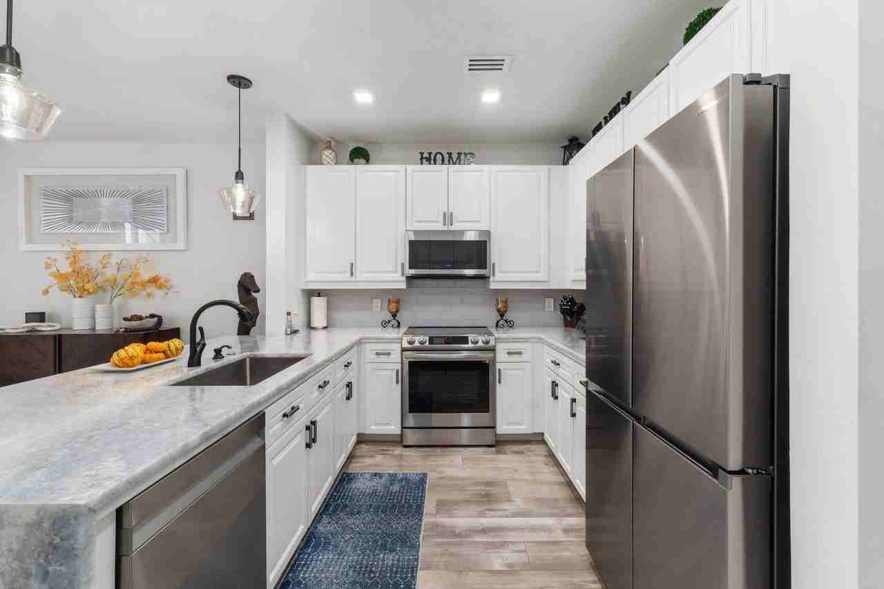 3643 Nw 5th Ter - Photo 4 of 31