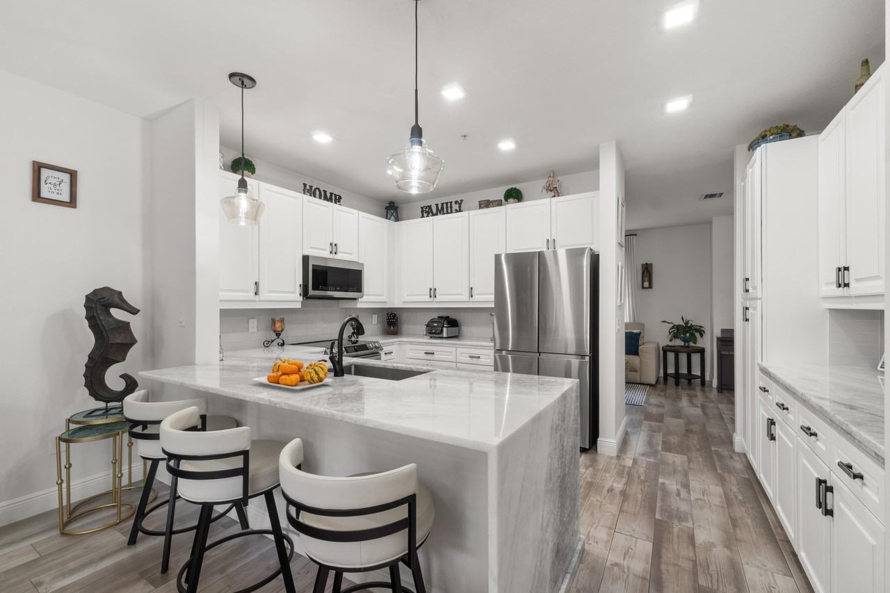 3643 Nw 5th Ter - Photo 5 of 31