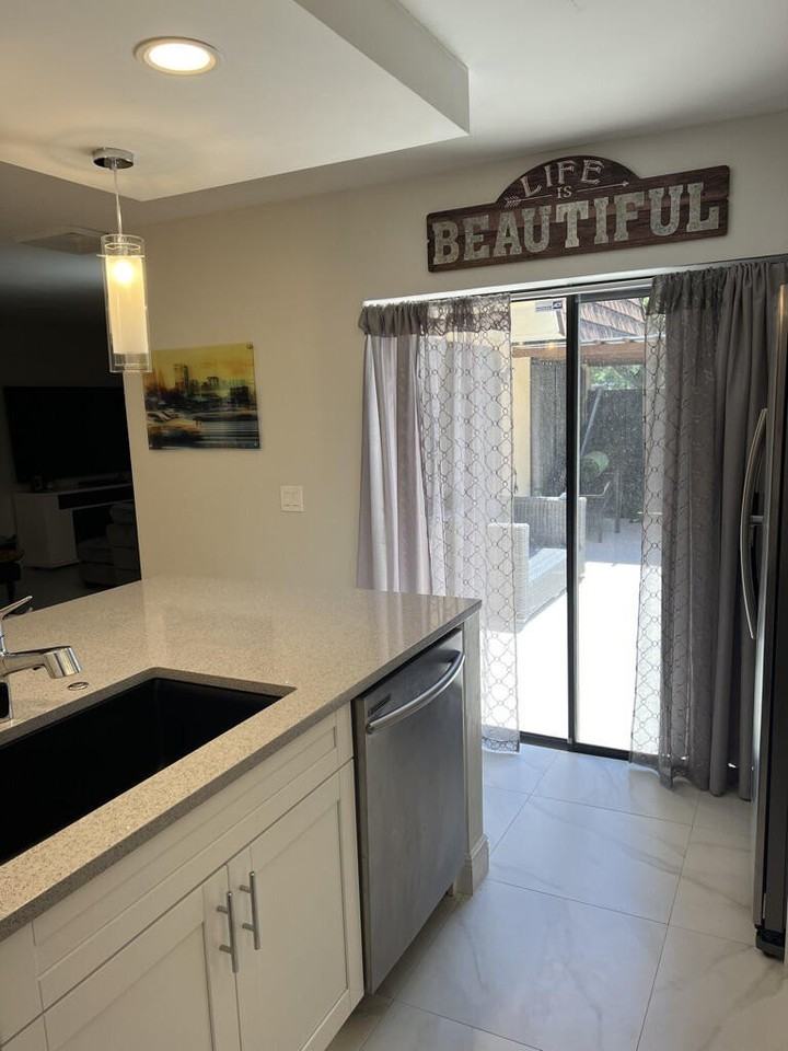 2101 21st Ln - Photo 5 of 50