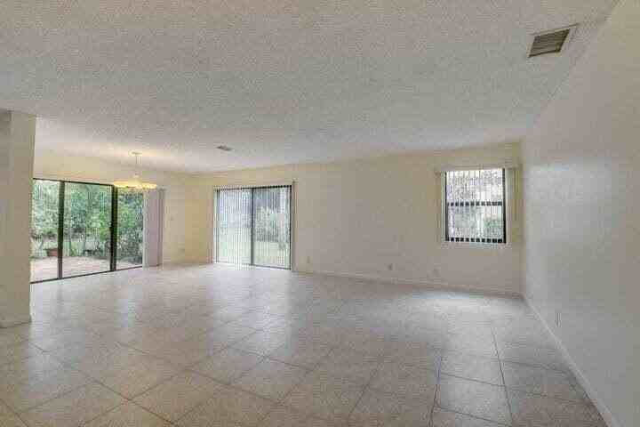 6030 Verde Trl S Unit 2050 - Photo 7 of 30