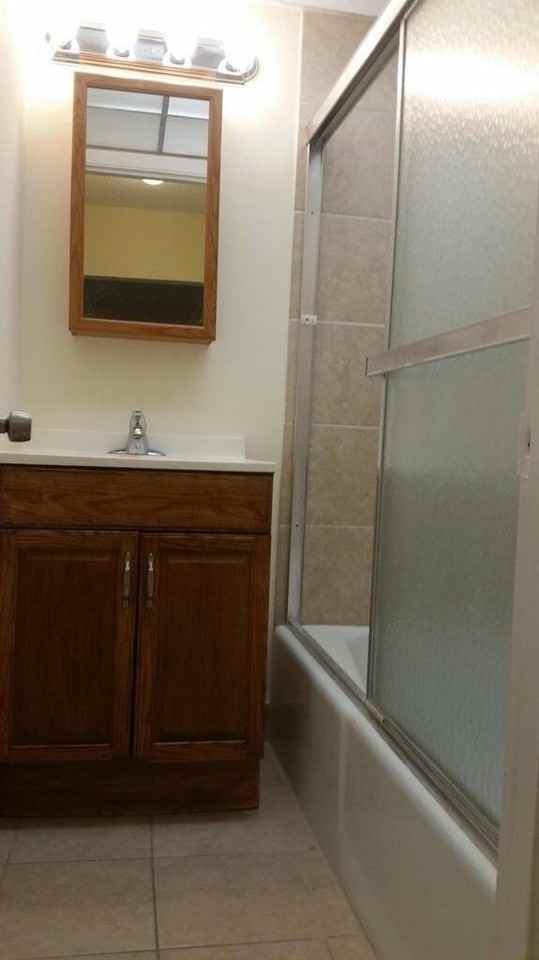 642 Nw 13th St #24 - Photo 7 of 9