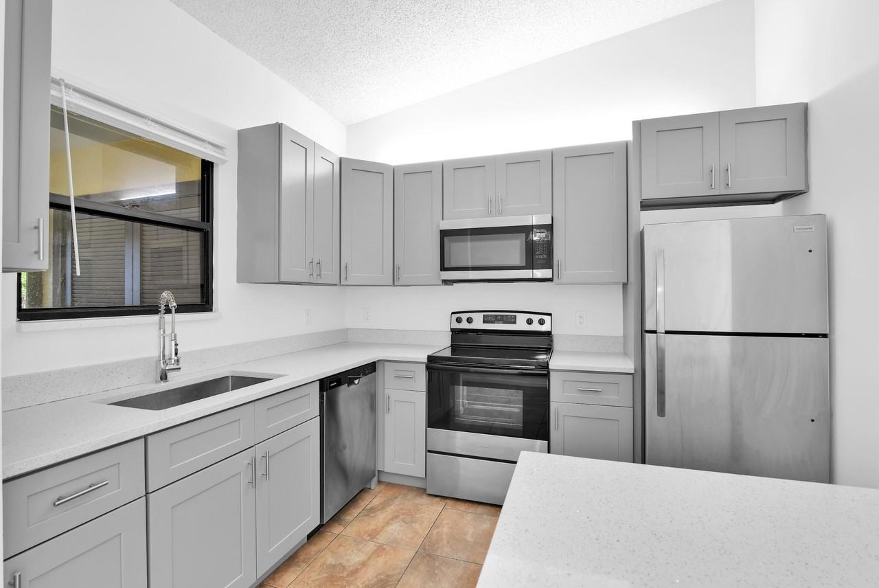 66 Via De Casas Norte Unit 66 - Photo 3 of 37